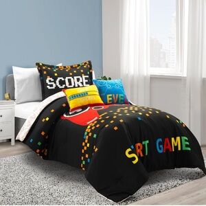 Lush Decor Video Games Reversible Oversized 4 Piece Twin Quilt Set EUC